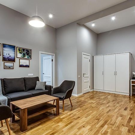 Sonata Apartment Lviv Buitenkant foto