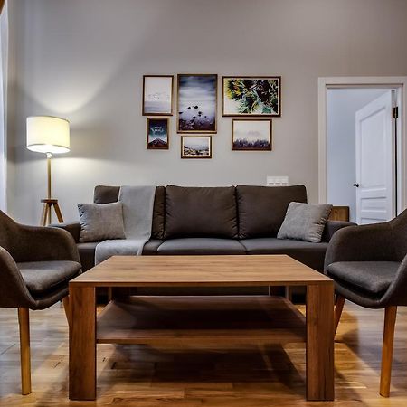Sonata Apartment Lviv Buitenkant foto