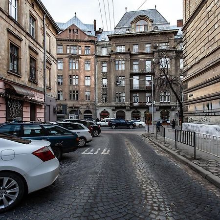 Sonata Apartment Lviv Buitenkant foto