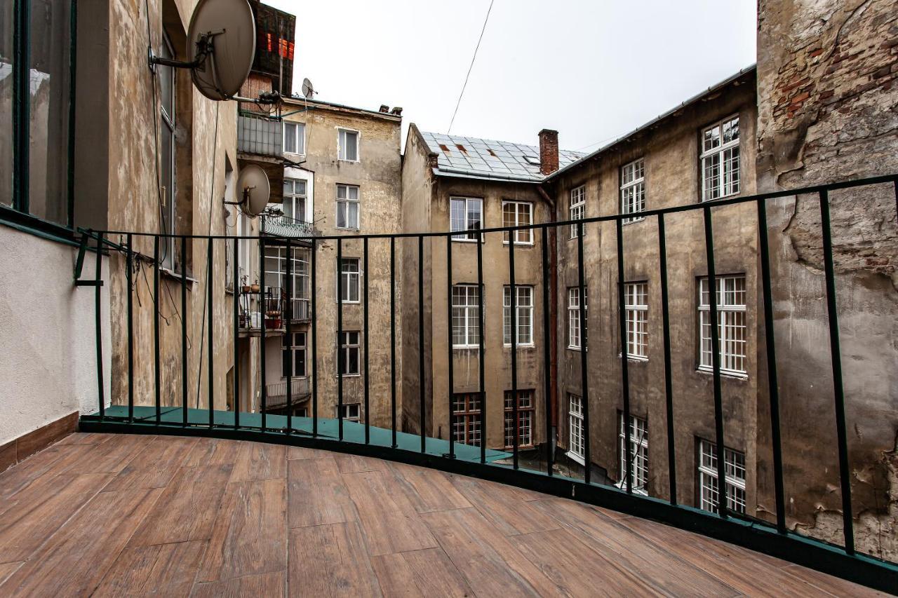 Sonata Apartment Lviv Buitenkant foto