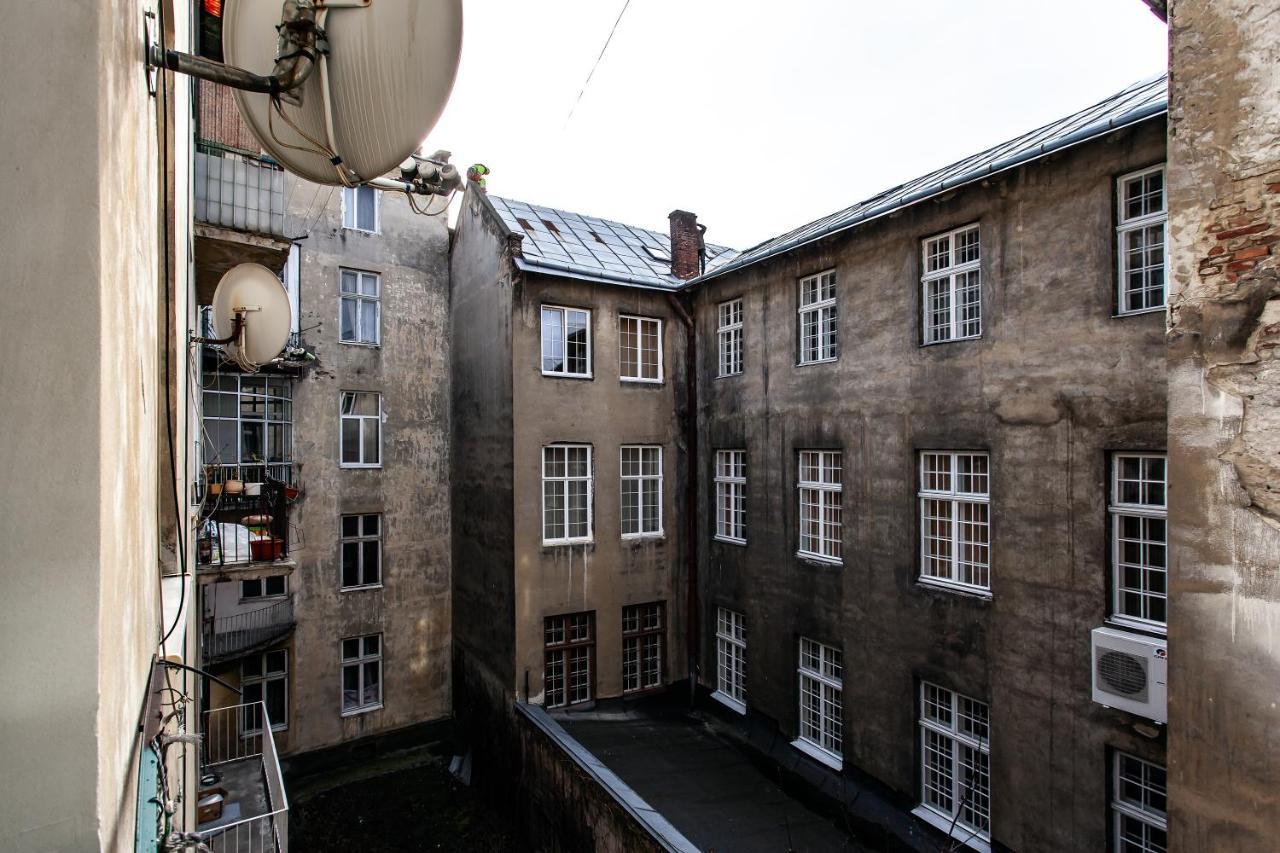 Sonata Apartment Lviv Buitenkant foto