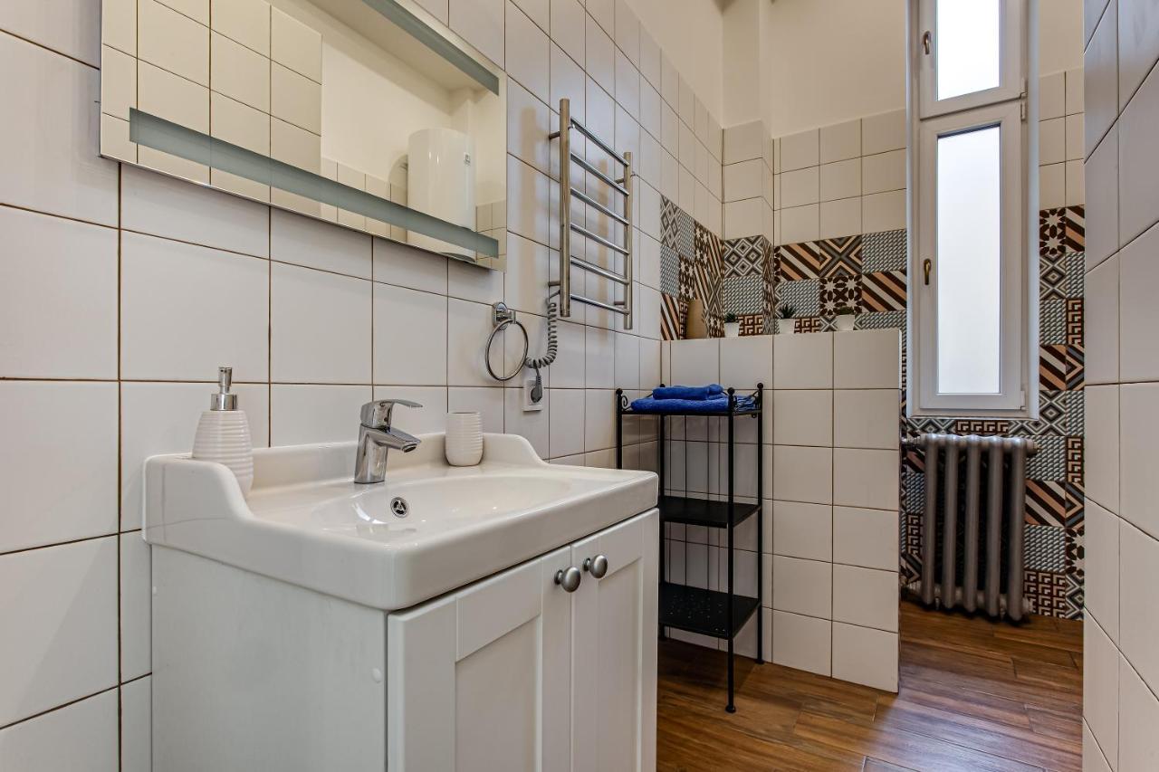 Sonata Apartment Lviv Buitenkant foto