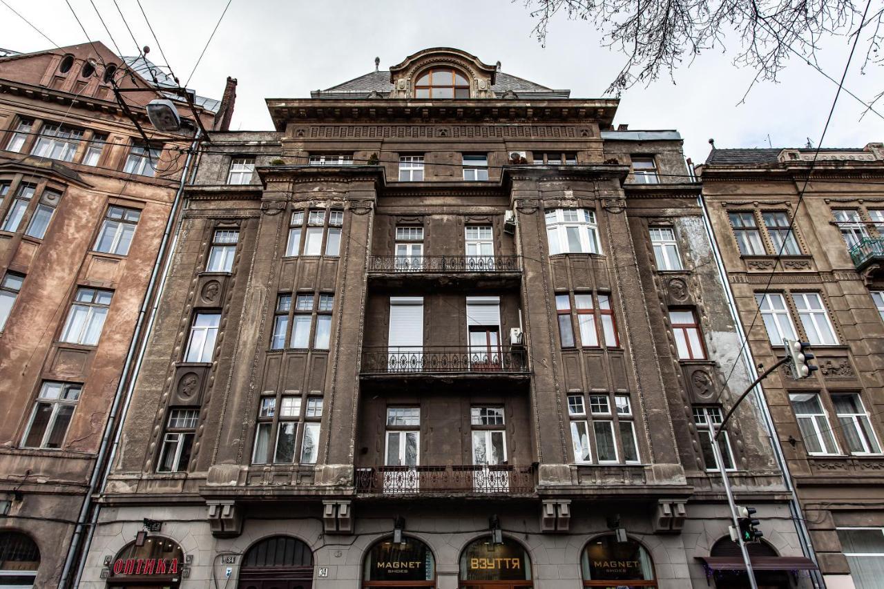 Sonata Apartment Lviv Buitenkant foto